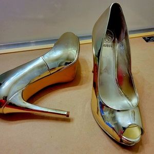 Guess gold heels 8